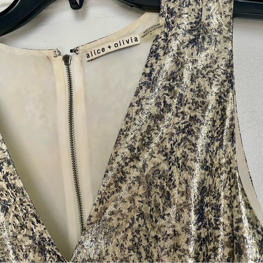 Alice & Olivia Varita metallic side cut out fit and flare dress size 8 - Picture 5 of 10